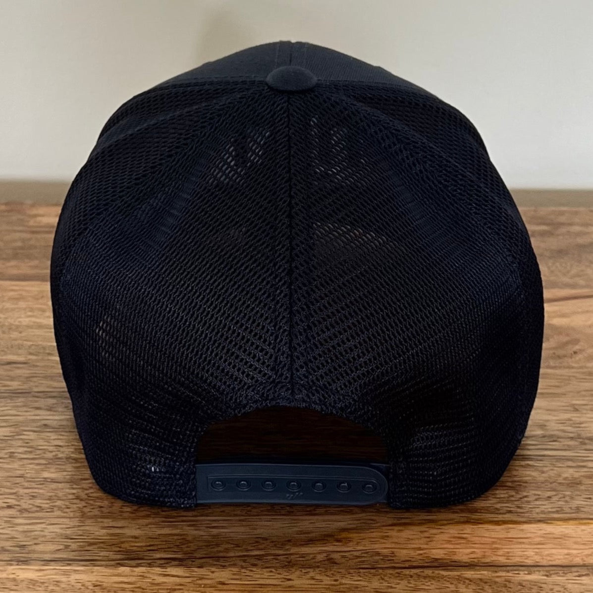 BM Snapback - Navy/White